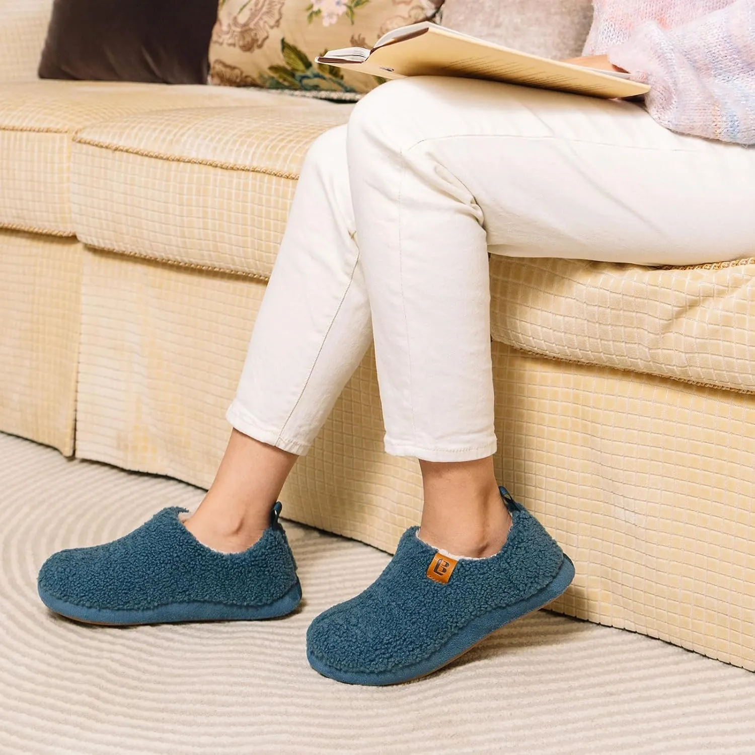 LongBay Women's Cozy Lightweight Slippers Warm Memory Foam Fuzzy House Shoes Indoor Outdoor Bedroom Boots with Anti Skid Rubber Sole
